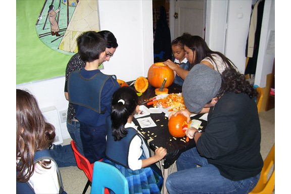 Halloween - carving pumpkins